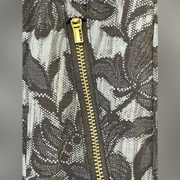 Athleta Trekkie North Jogger Pants Zip Pockets Blue Floral Print Womens Size 12 - Picture 5 of 12